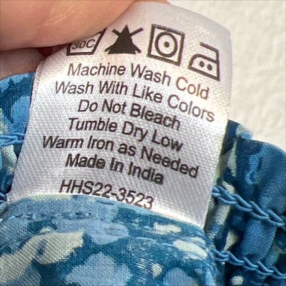 NWT House Of Harlow 1960 Smocked Ruffle Sleeveless Blouse Martine Blue Small - Picture 8 of 11